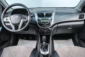 Хетчбэк Hyundai Solaris 2011 года, 769000 рублей, Челябинск