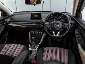 Хетчбэк Mazda Demio 2016 года, 955000 рублей, Краснодар