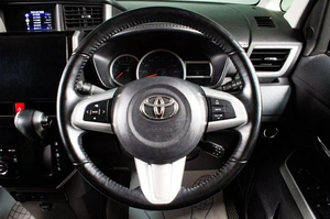 Минивэн Toyota Roomy 2018 года, 1199000 рублей, Сургут