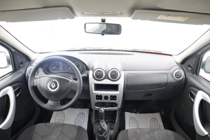 Седан Renault Logan 2014 года, 365000 рублей, Железногорск