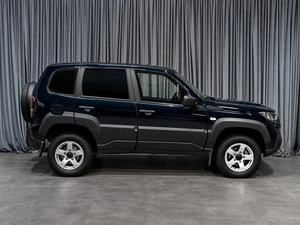 Внедорожник ВАЗ (LADA) Niva Travel 2024 года, 979000 рублей, Тюмень