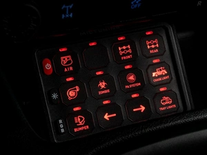 Пикап Toyota Hilux 2017 года, 3299000 рублей, Тюмень