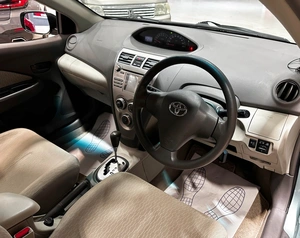 Седан Toyota Belta 2010 года, 690000 рублей, Красноярск