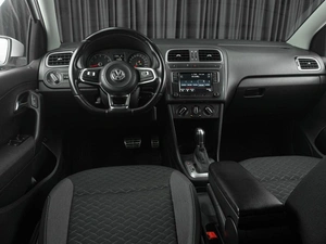 Седан Volkswagen Polo 2018 года, 1445000 рублей, Тюмень