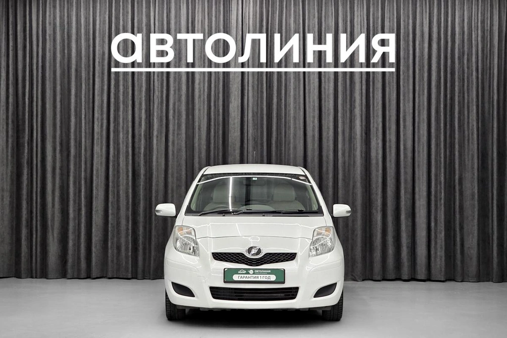 Хетчбэк Toyota Vitz 2009 года, 650000 рублей, Красноярск