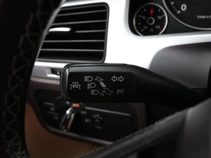Внедорожник Volkswagen Touareg 2012 года, 2179000 рублей, Волгоград
