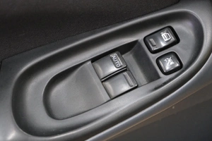 Хетчбэк Nissan Almera 2005 года, 439000 рублей, Омск