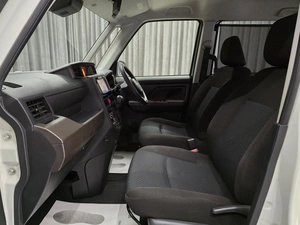 Минивэн Toyota Roomy 2021 года, 1040000 рублей, Красноярск