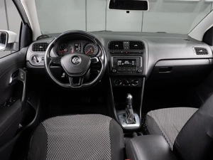 Седан Volkswagen Polo 2017 года, 1140000 рублей, Тюмень