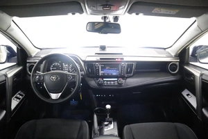 Внедорожник Toyota RAV4 2017 года, 2450000 рублей, Брянск