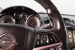 Хетчбэк Opel Astra 2013 года, 699000 рублей, Челябинск