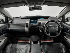 Лифтбек Toyota Prius 2010 года, 950000 рублей, Красноярск