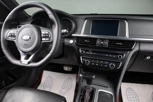 Седан Kia Optima 2018 года, 2109000 рублей, Оренбург