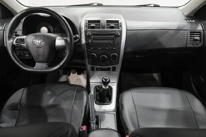 Седан Toyota Corolla 2011 года, 979000 рублей, Новокузнецк