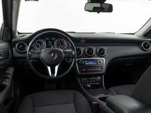 Хетчбэк Mercedes-benz A-класс 2013 года, 1327077 рублей, Москва