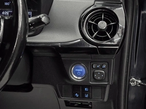 Универсал Toyota Corolla Fielder 2018 года, 1190000 рублей, Красноярск