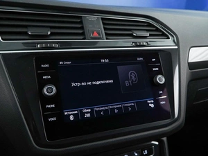 Внедорожник Volkswagen Tiguan 2018 года, 2389000 рублей, Москва