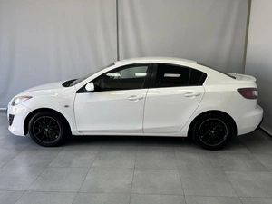 Седан Mazda 3 2011 года, 975000 рублей, Красноярск