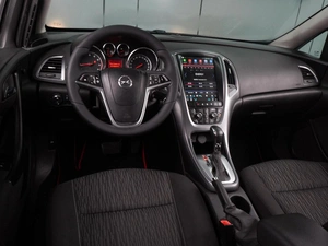 Хетчбэк Opel Astra 2013 года, 769000 рублей, Воронеж