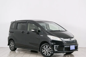 Минивэн Honda Freed 2014 года, 1079000 рублей, Красноярск