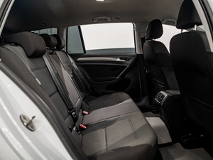Универсал Volkswagen Golf 2013 года, 950000 рублей, Красноярск
