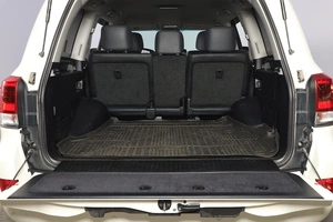 Внедорожник Toyota Land Cruiser 2018 года, 7299000 рублей, Новосибирск