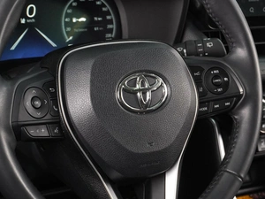 Внедорожник Toyota RAV4 2024 года, 4252000 рублей, Воронеж