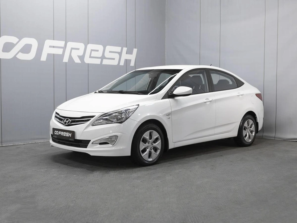 Седан Hyundai Solaris 2015 года, 1130000 рублей, Омск