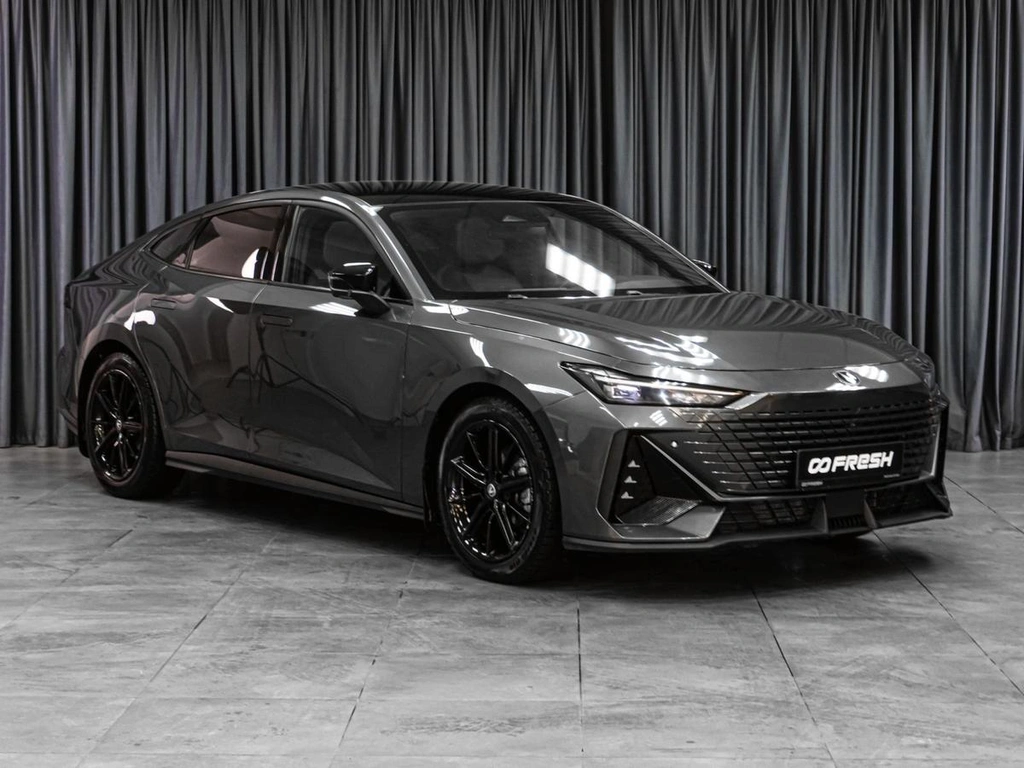 Лифтбек Changan UNI-V 2023 года, 2399000 рублей, Тюмень