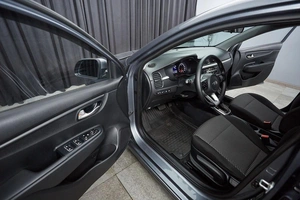 Седан Kia Rio 2019 года, 1350000 рублей, Красноярск