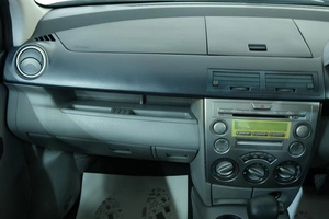 Хетчбэк Mazda Demio 2003 года, 319000 рублей, Омск