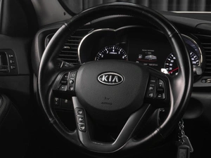 Седан Kia Optima 2013 года, 1399000 рублей, Тюмень