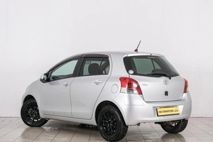 Хетчбэк Toyota Vitz 2010 года, 699000 рублей, Красноярск