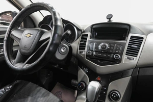 Седан Chevrolet Cruze 2010 года, 699000 рублей, Новокузнецк