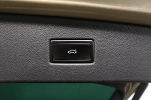 Внедорожник Volkswagen Tiguan 2017 года, 3089000 рублей, Пермь