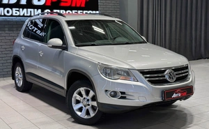 Внедорожник Volkswagen Tiguan 2009 года, 1147000 рублей, Красноярск