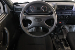 Внедорожник ВАЗ (LADA) 4x4 (Нива) 2020 года, 959000 рублей, Омск