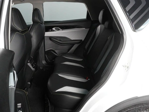 Внедорожник Geely Coolray 2023 года, 1999000 рублей, Красный Пахарь
