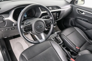 Седан Kia Rio 2020 года, 1809000 рублей, Красноярск