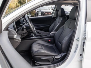 Седан Hyundai Elantra 2023 года, 2139000 рублей, Большой Сочи