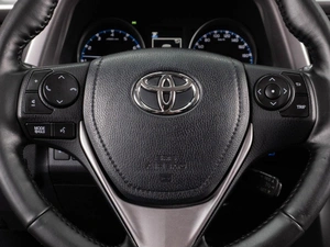 Внедорожник Toyota RAV4 2018 года, 2649000 рублей, Тюмень