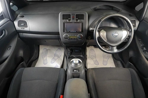 Хетчбэк Nissan Leaf 2014 года, 679000 рублей, Тюмень