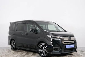 Минивэн Honda Stepwgn Spada 2017 года, 2289000 рублей, Красноярск