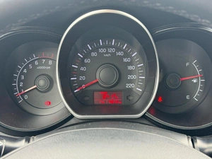 Хетчбэк Kia Rio 2015 года, 879000 рублей, Ижевск