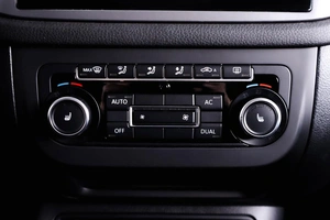 Внедорожник Volkswagen Tiguan 2011 года, 1429000 рублей, Пермь