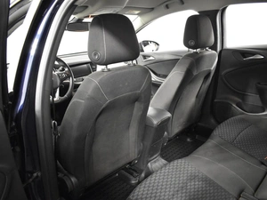 Хетчбэк Opel Astra 2019 года, 898100 рублей, Казань