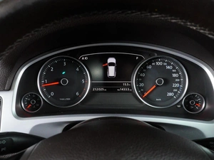 Внедорожник Volkswagen Touareg 2012 года, 2090000 рублей, Минеральные Воды