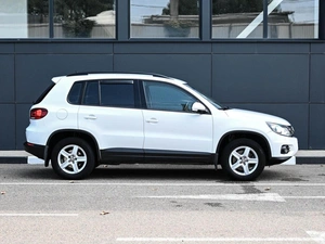 Внедорожник Volkswagen Tiguan 2012 года, 1429000 рублей, Кирилловка