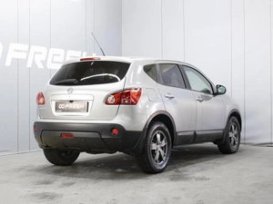 Внедорожник Nissan Qashqai 2007 года, 750000 рублей, Омск