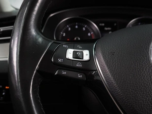 Седан Volkswagen Passat 2017 года, 1799000 рублей, Воронеж